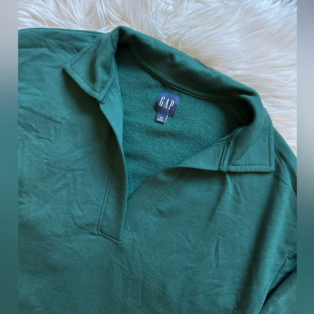 GAP Johnny collar pullover sweatshirt